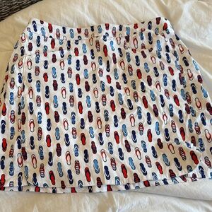 Chic White Mini Skirt with Red and Blue Pattern